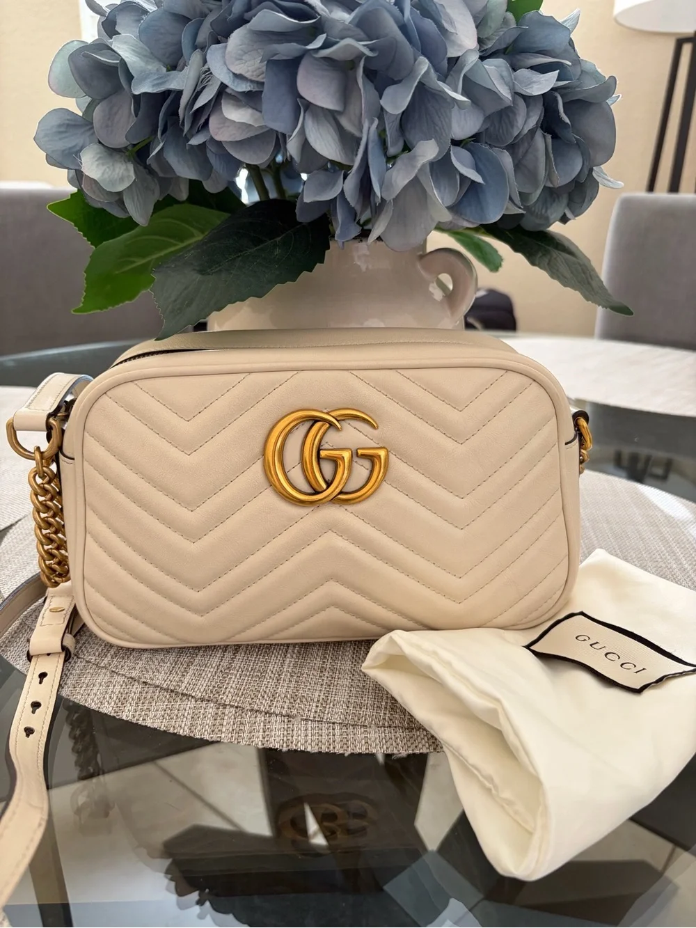 GUCCI GG Marmont Camera Bag cream/ivory